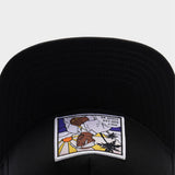 Trendy flat brimmed hat hip hop character avatar