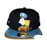 Trendy flat brimmed hat treasure finger notch visor