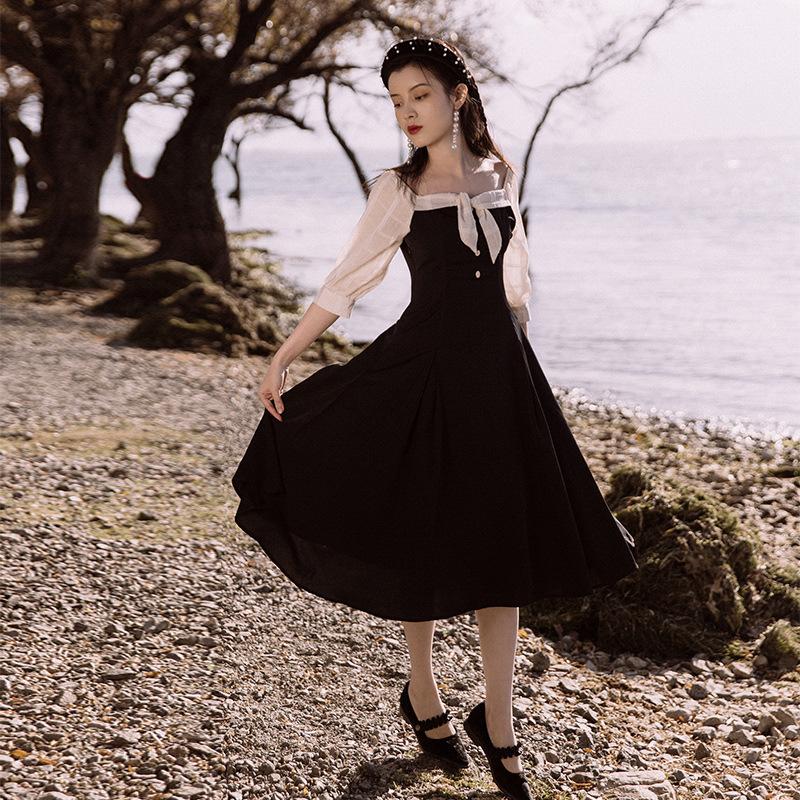 Summer Retro Square Collar Off-Shoulder and Black Dress Black Retro Vintage Cottagecore Aesthetic Flowy Victoria Cottage Core Dress