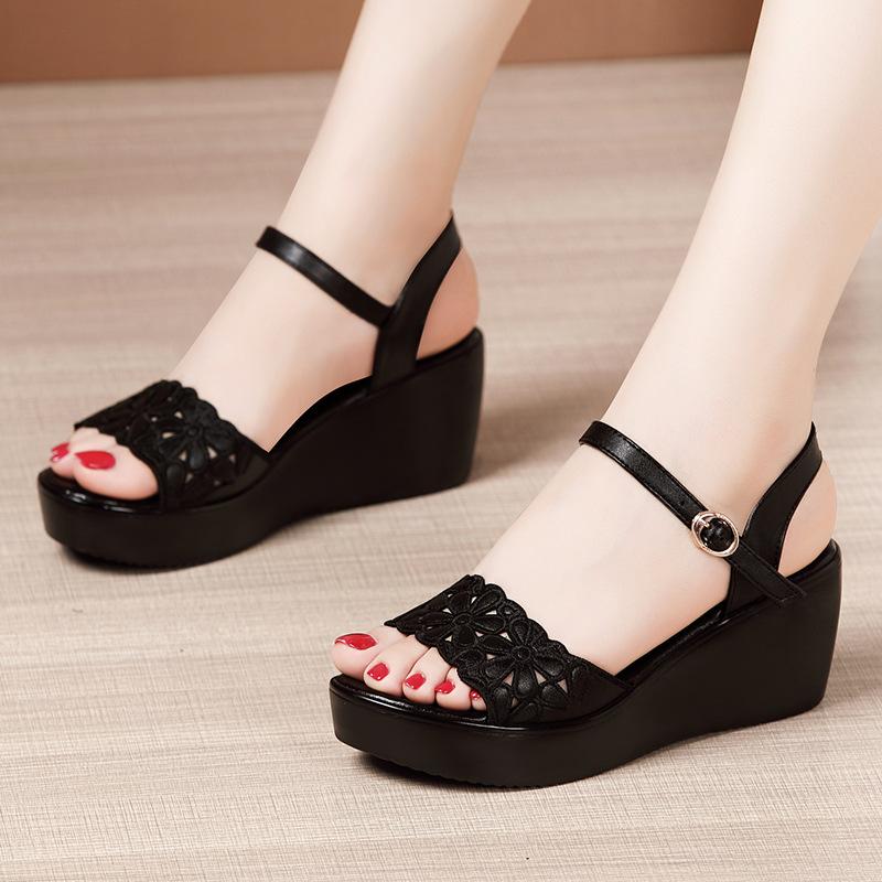 Women Open Toe Sandals Flat Waterproof Hollow-out Strap Plus Size Sandals
