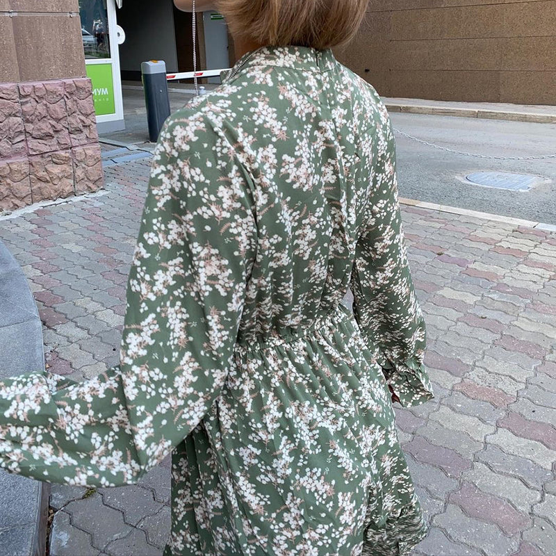 Emery Rose Dresses Printed Long Sleeve Waist-Controlled Large Hem Dress