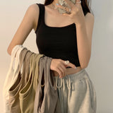 Maddy Euphoria Outfits Sports Back Shaping Navel Exposed Casual Fashionable