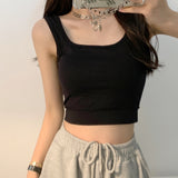 Maddy Euphoria Outfits Sports Back Shaping Navel Exposed Casual Fashionable
