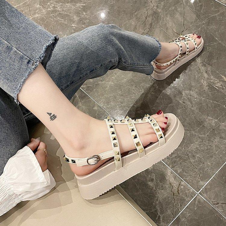 Women Open Toe Sandals Flats Summer Fashion Rivet Buckle Casual Sandals
